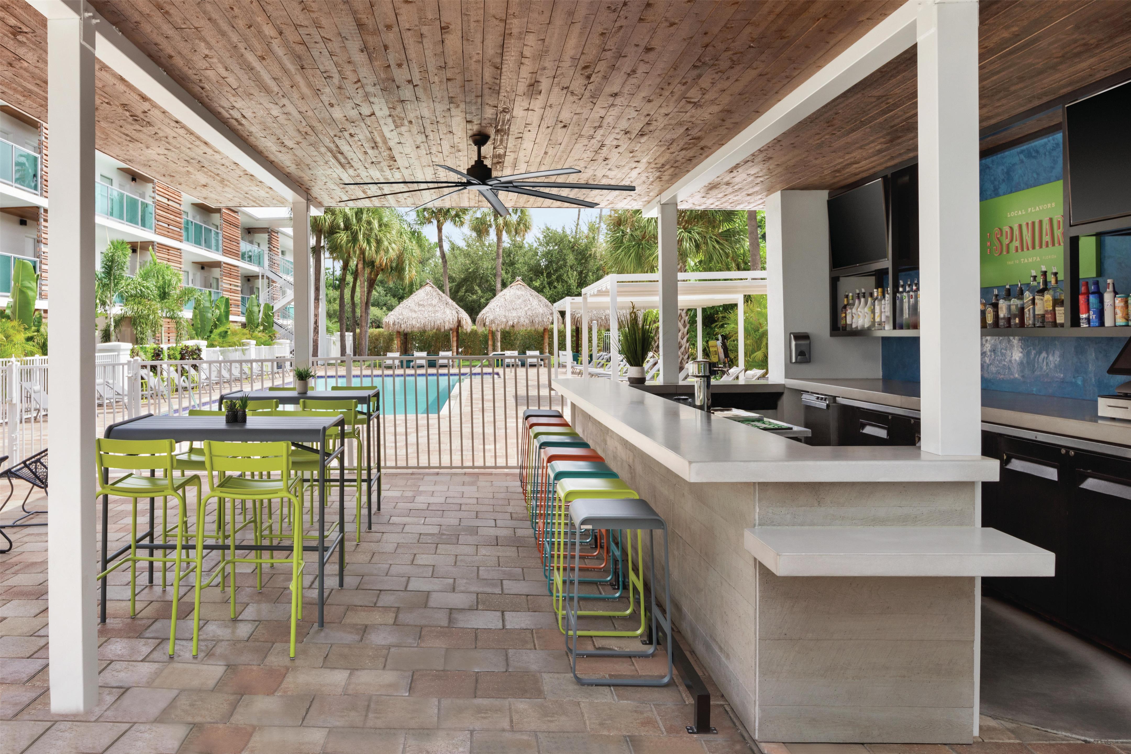 BarLounge | Hotel Alba, Tapestry Collection by Hilton