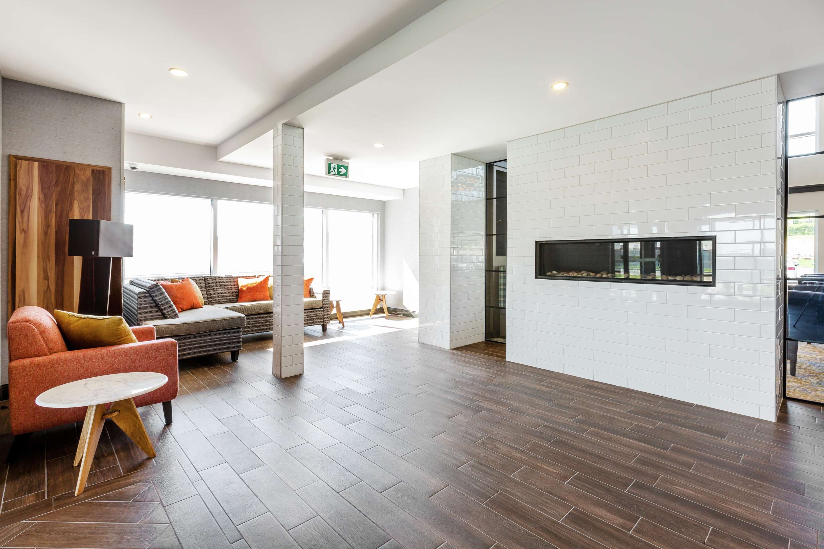 Lobby | Hampton Inn & Suites by Hilton Quebec City Beauport