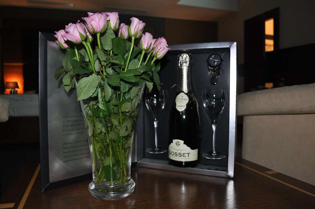 ART HOTEL WILLIAM-guestroom-Guest Room,Guest Room Amenity,On-Site.jpg