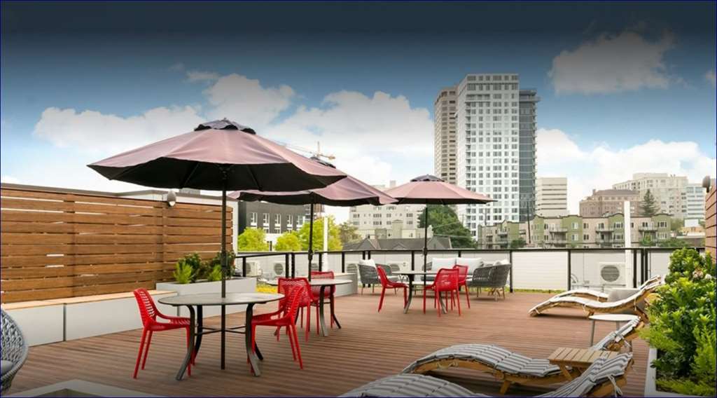 Chroma Hotel