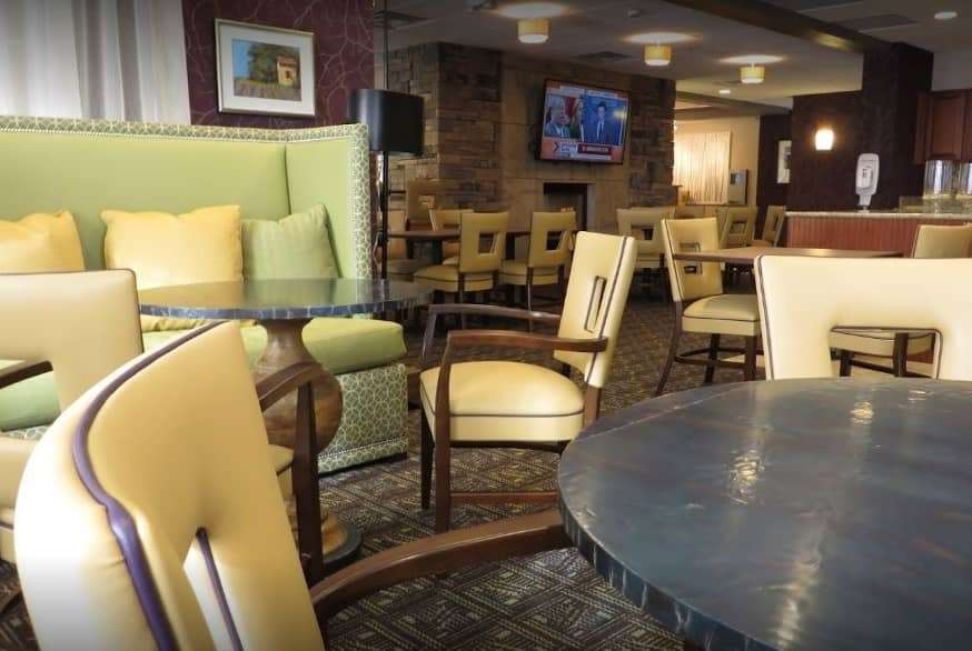 Lobby | Wingate by Wyndham Elkins