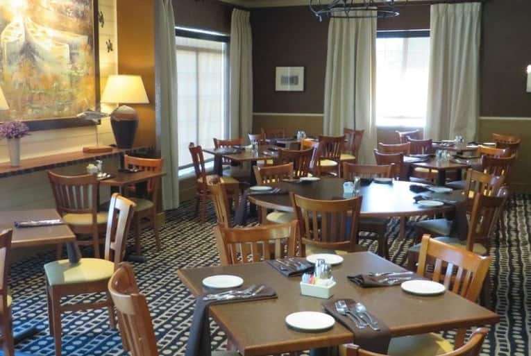 Restaurant | Wingate by Wyndham Elkins