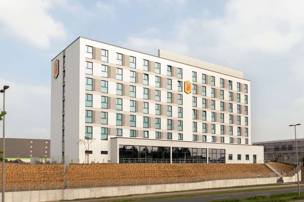 Super 8 by Wyndham Oberhausen