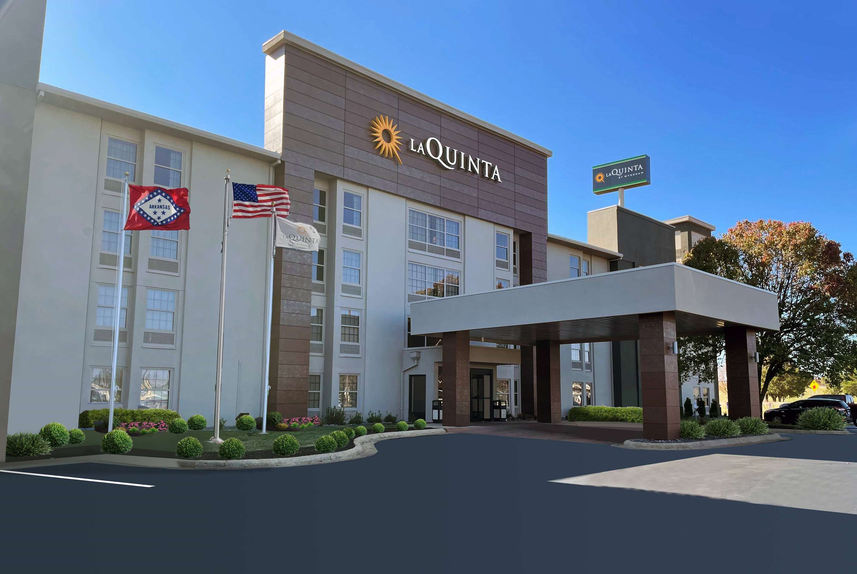 Exterior | La Quinta Inn & Suites by Wyndham Jonesboro