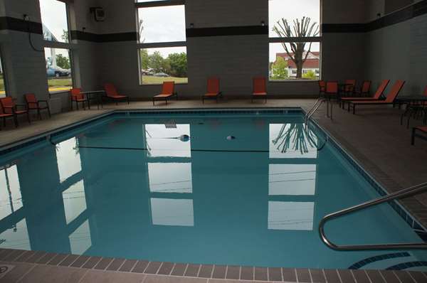 Pool - La Quinta Inn & Suites Branson