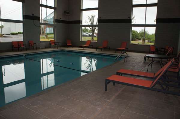 Pool - La Quinta Inn & Suites Branson
