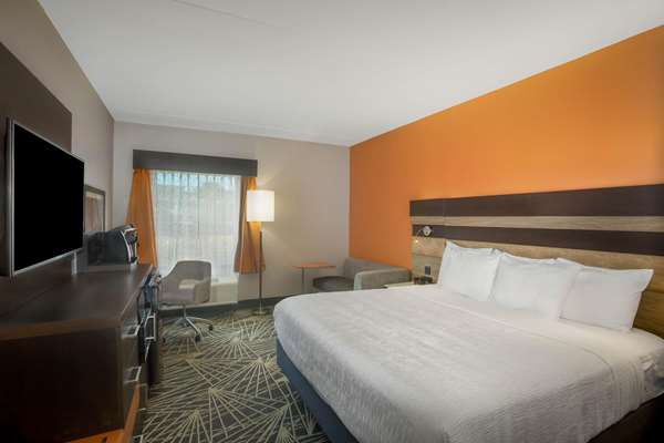  - La Quinta Inn & Suites Branson