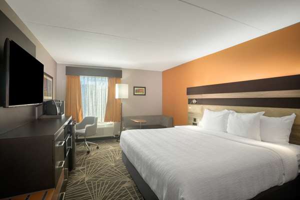  - La Quinta Inn & Suites Branson