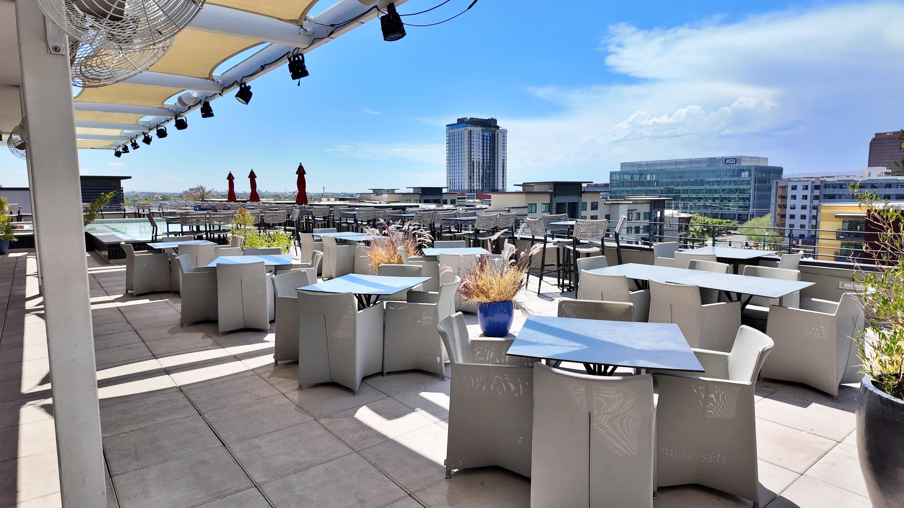 Bar | Cambria Hotel Downtown Phoenix Convention Center