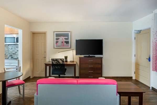  - Rodeway Inn Hollywood