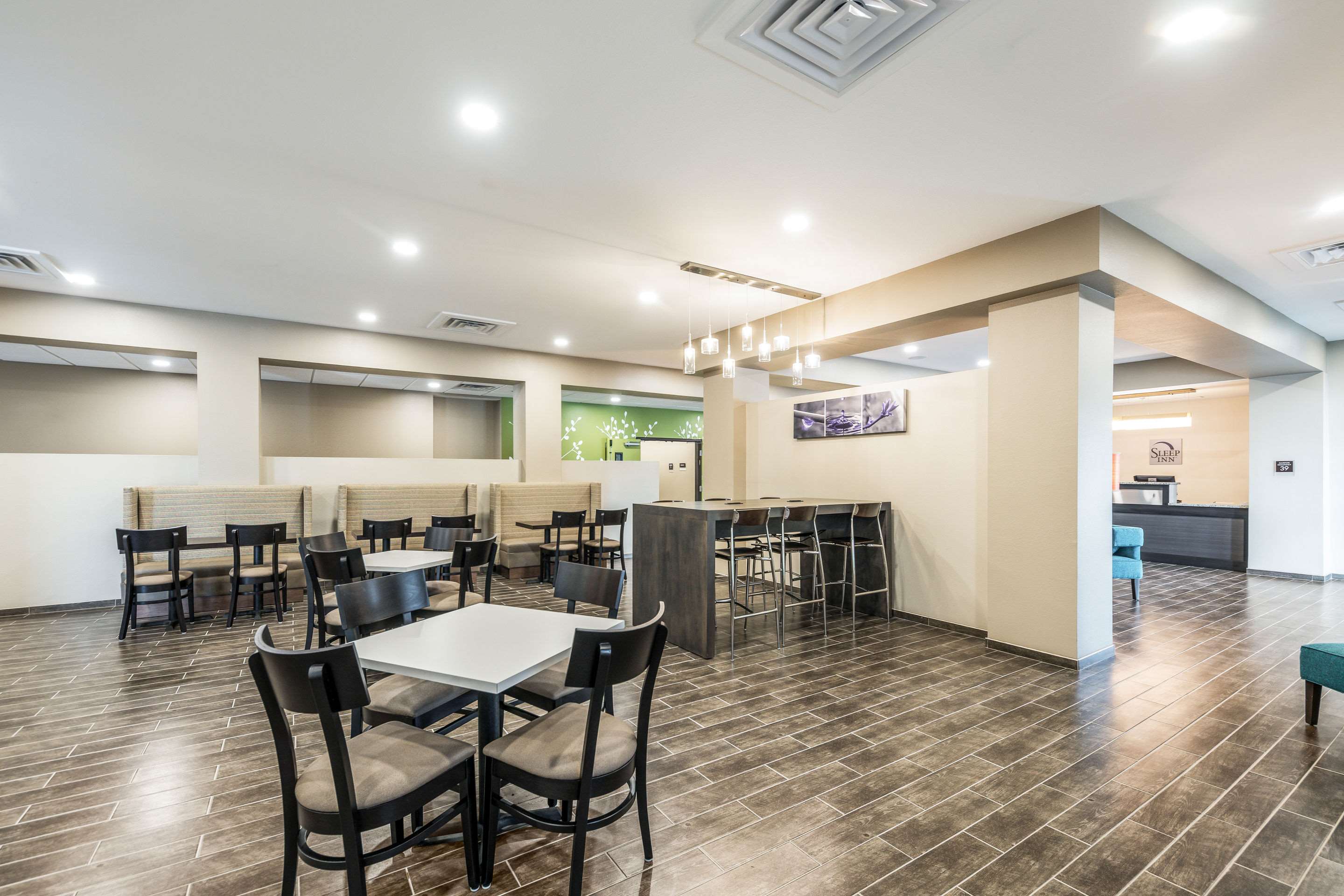Breakfast area
