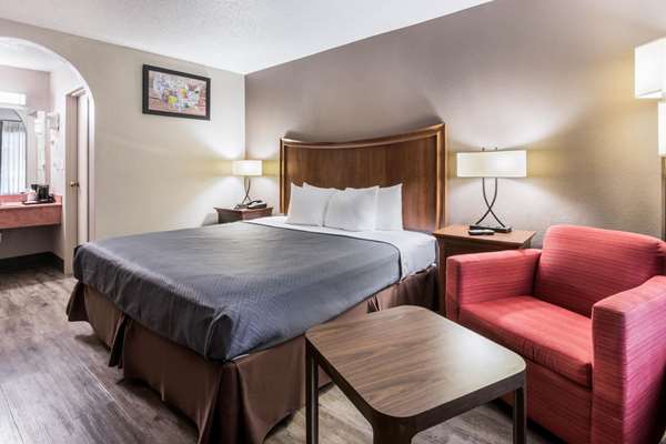  - Econo Lodge Gainesville
