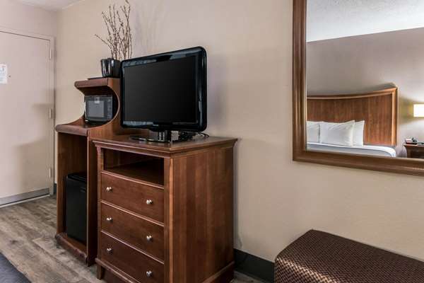  - Econo Lodge Gainesville