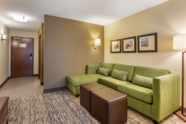 Suite - Comfort Inn & Suites West Des Moines - I-80, Exit 121