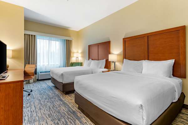  - Comfort Inn & Suites West Des Moines - I-80, Exit 121