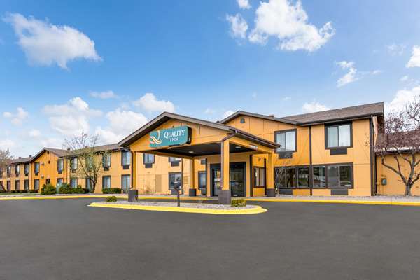Exterior view - Quality Inn Marquette