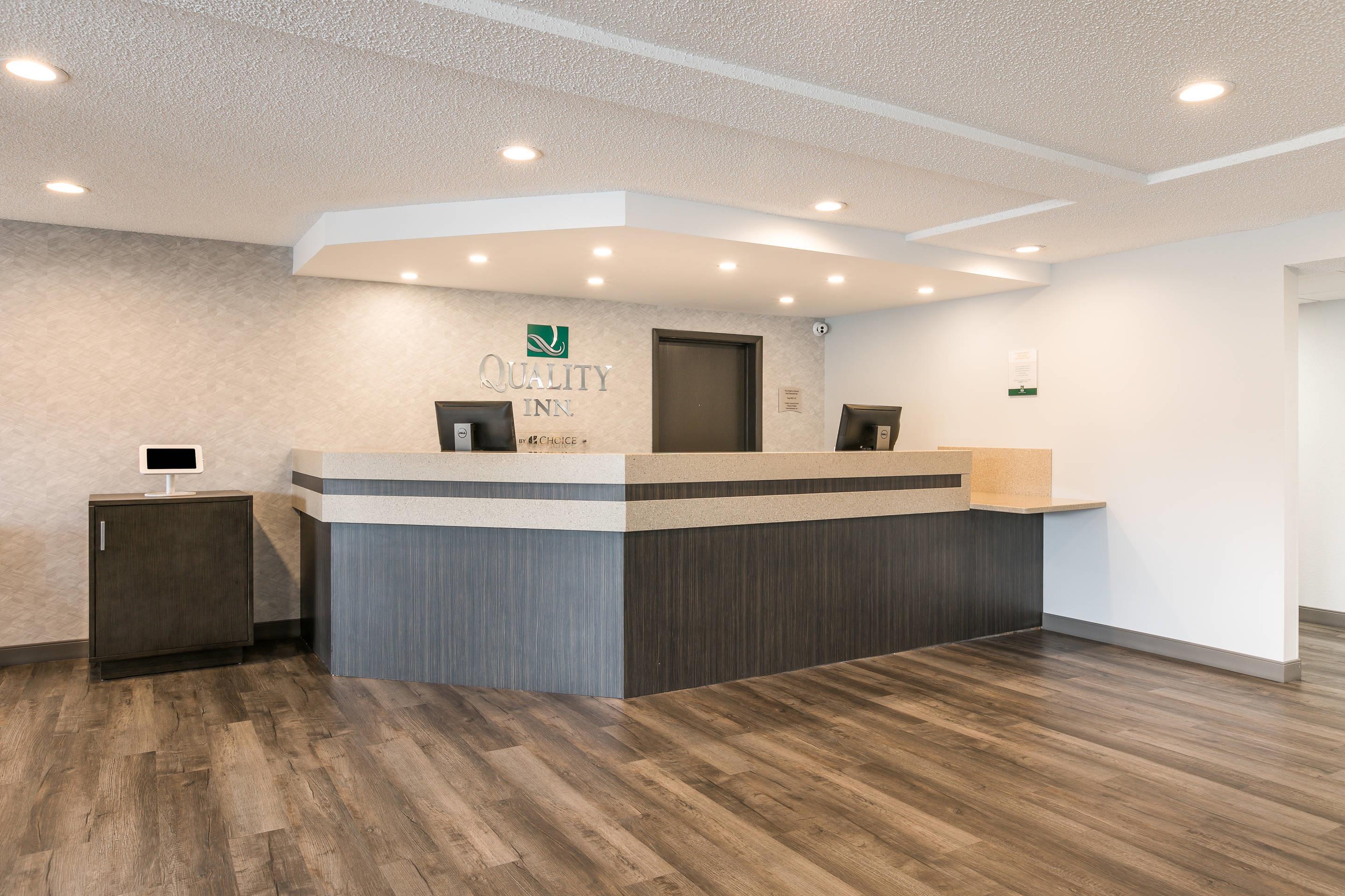 Hotel lobby | Quality Inn