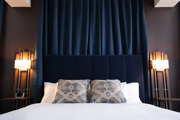 Suite - Esquire Hotel Gastonia