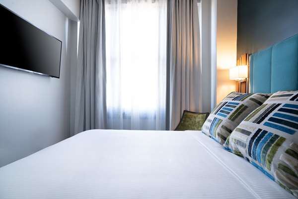  - Esquire Hotel Gastonia