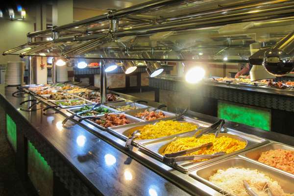 Restaurant - Clarion Hotel & Suites Williston