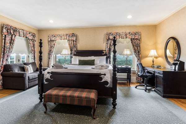 Suite - Traditions at the Glen Hotel & Spa Johnson City
