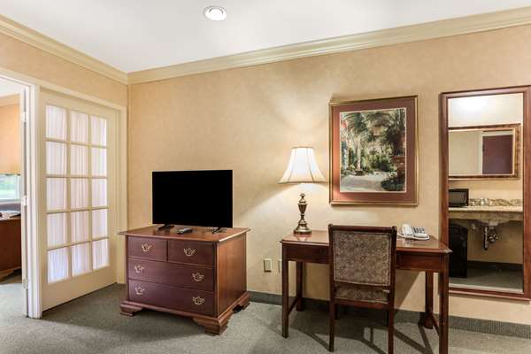 Suite - Traditions at the Glen Hotel & Spa Johnson City