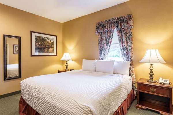  - Traditions at the Glen Hotel & Spa Johnson City