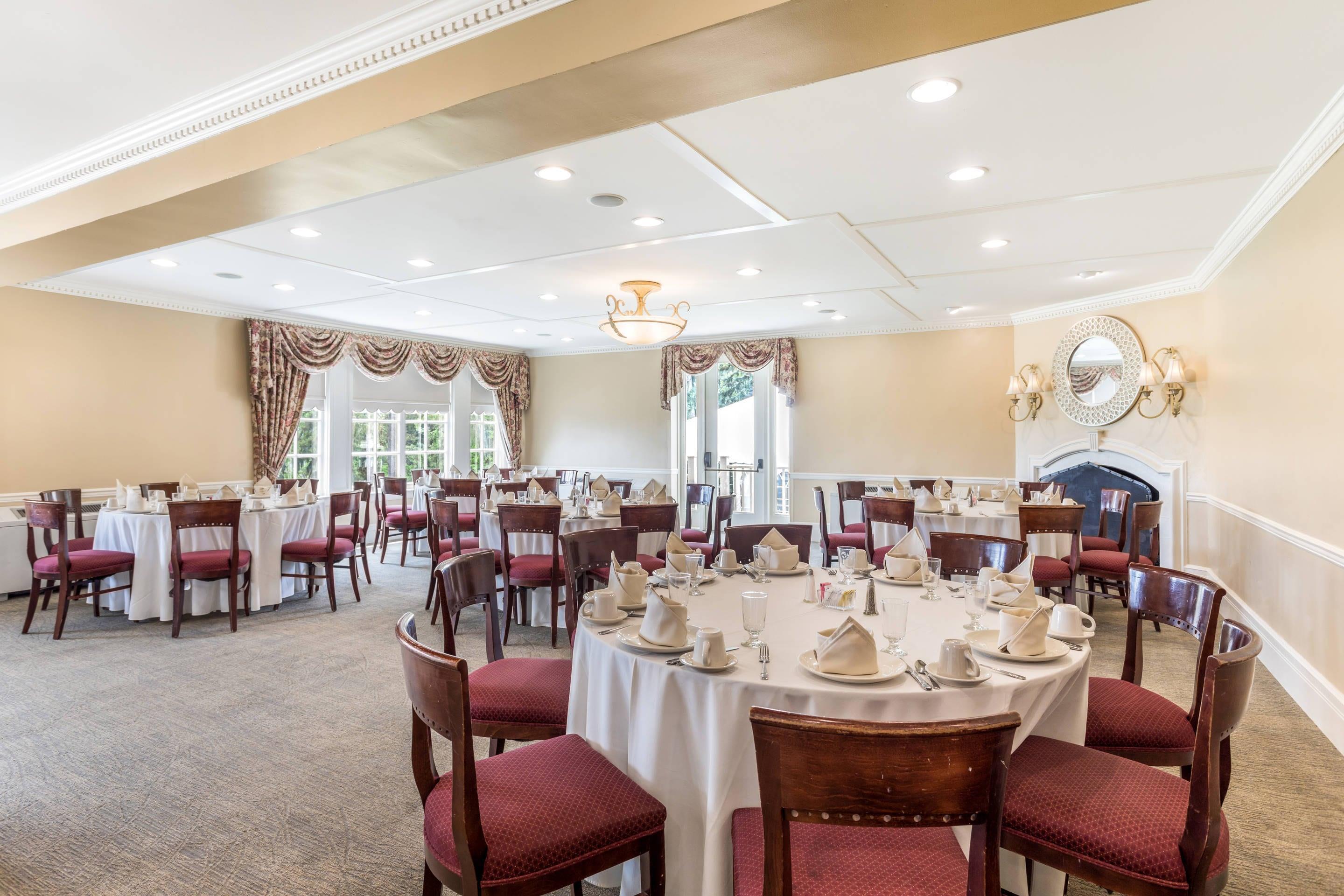 Spalding dining room