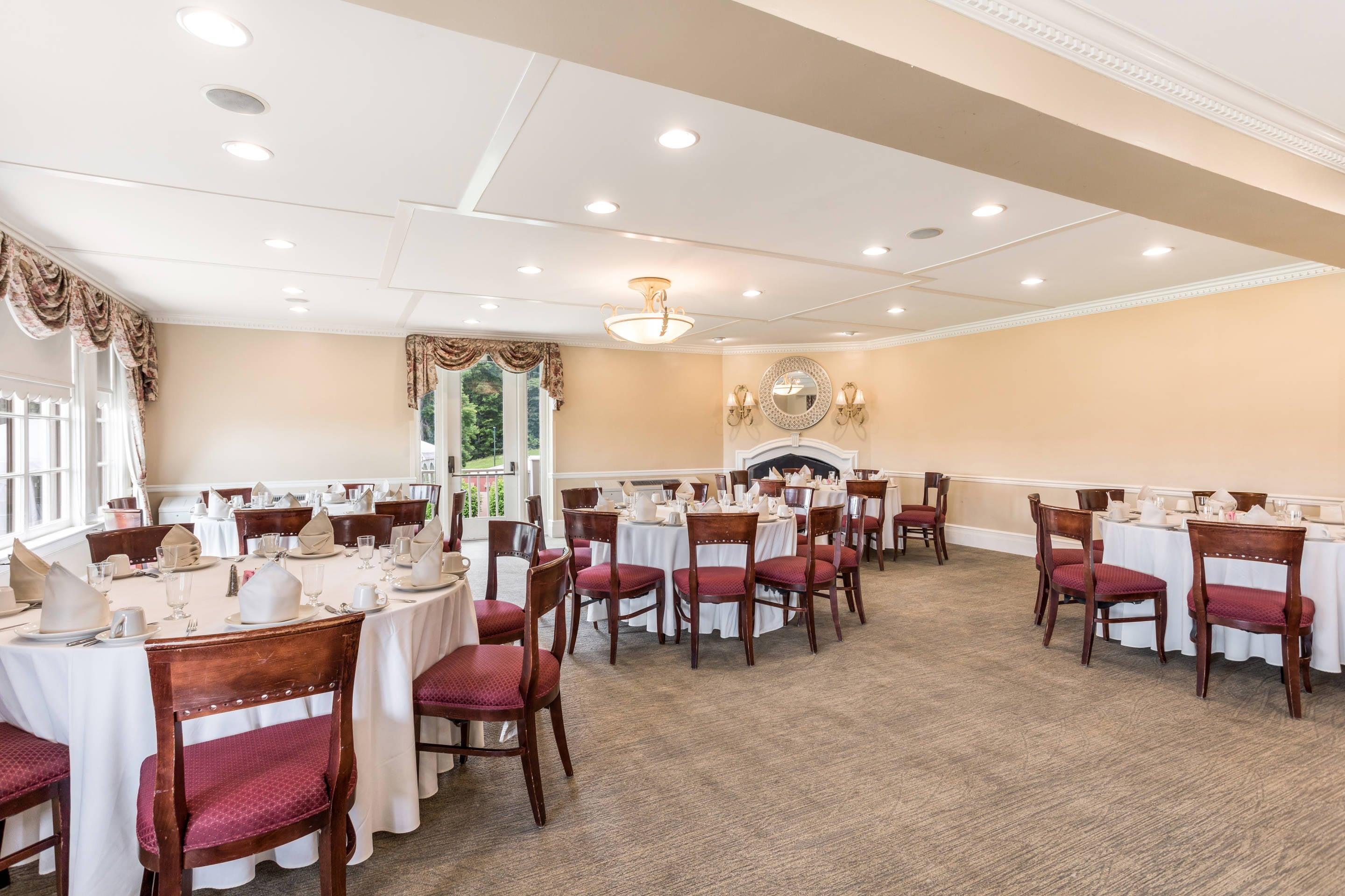 Spalding dining room
