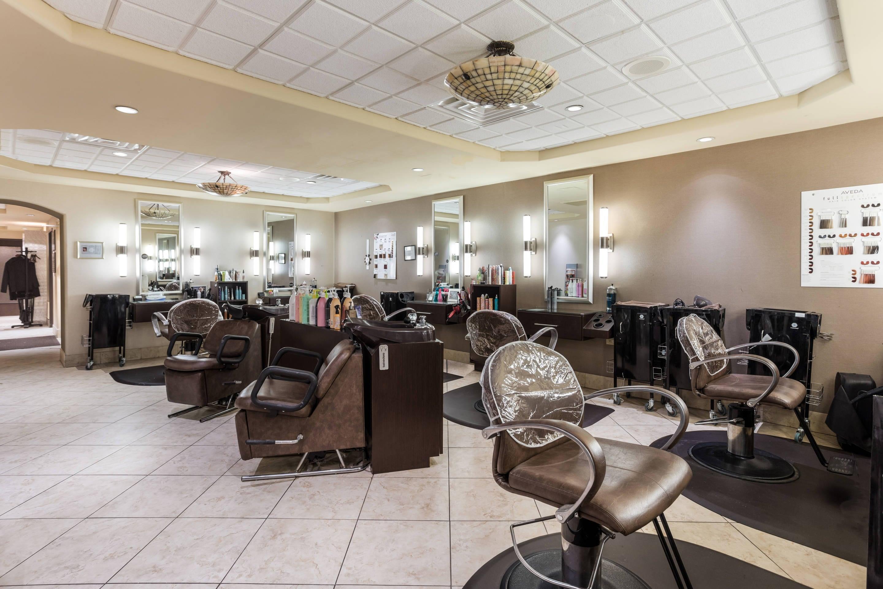 Beauty salon | Traditions Hotel & Spa Johnson City - Binghamton, an Ascend Collection Hotel