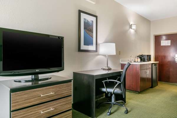  - Quality Inn Monteagle