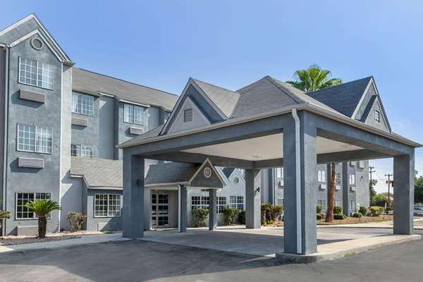 Exterior view - Quality Inn Downtown San Antonio - I-10 & I-35, Exit 155B