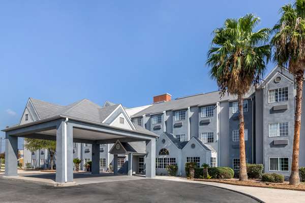 Exterior view - Quality Inn Downtown San Antonio - I-10 & I-35, Exit 155B