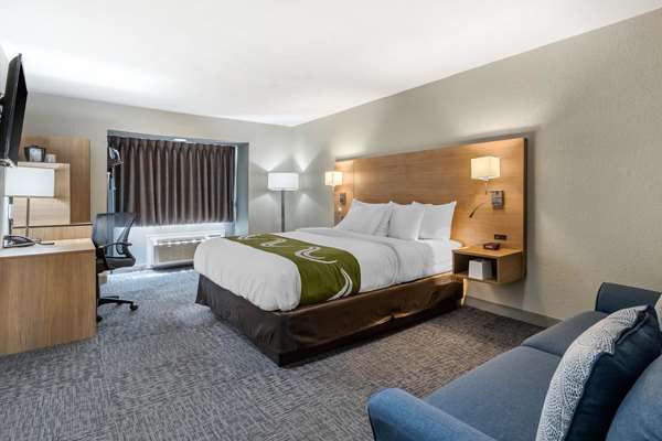  - Quality Inn Downtown San Antonio - I-10 & I-35, Exit 155B