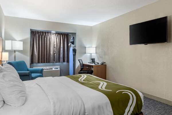 - Quality Inn Downtown San Antonio - I-10 & I-35, Exit 155B