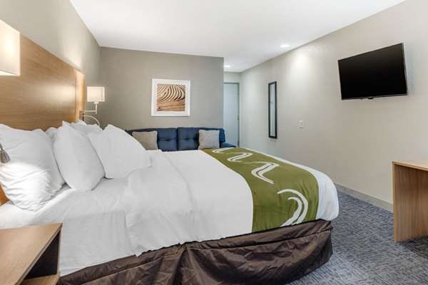  - Quality Inn Downtown San Antonio - I-10 & I-35, Exit 155B