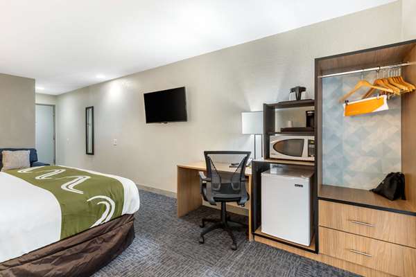  - Quality Inn Downtown San Antonio - I-10 & I-35, Exit 155B