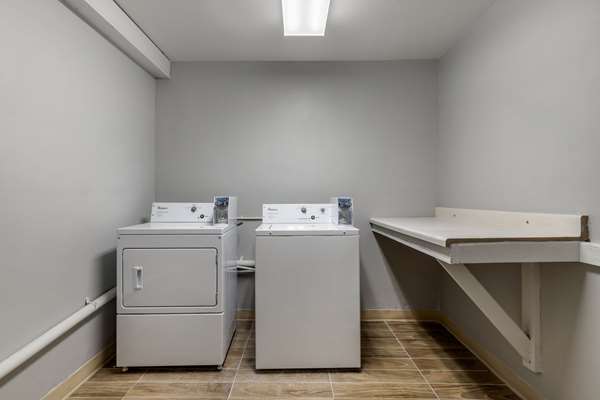 Amenities - Quality Inn Downtown San Antonio - I-10 & I-35, Exit 155B