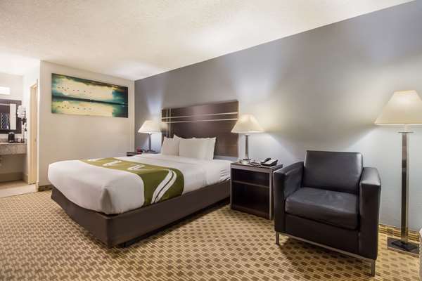  - Quality Inn Madisonville - I-45, Exit 142