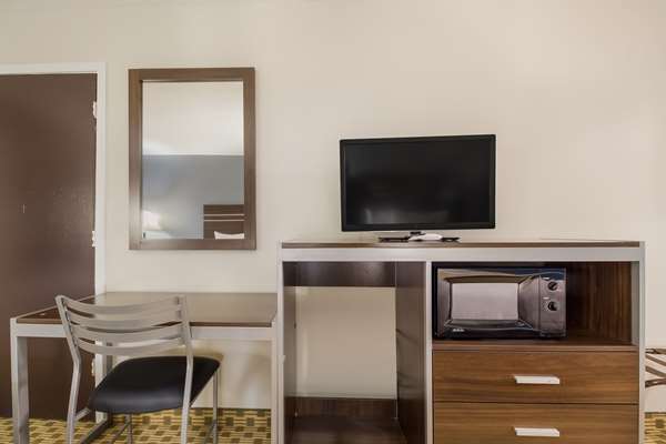  - Quality Inn Madisonville - I-45, Exit 142