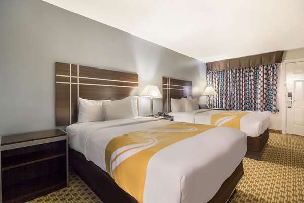  - Quality Inn Madisonville - I-45, Exit 142