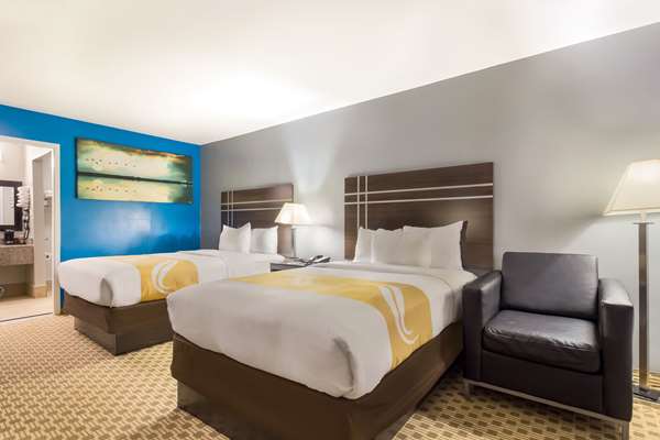  - Quality Inn Madisonville - I-45, Exit 142