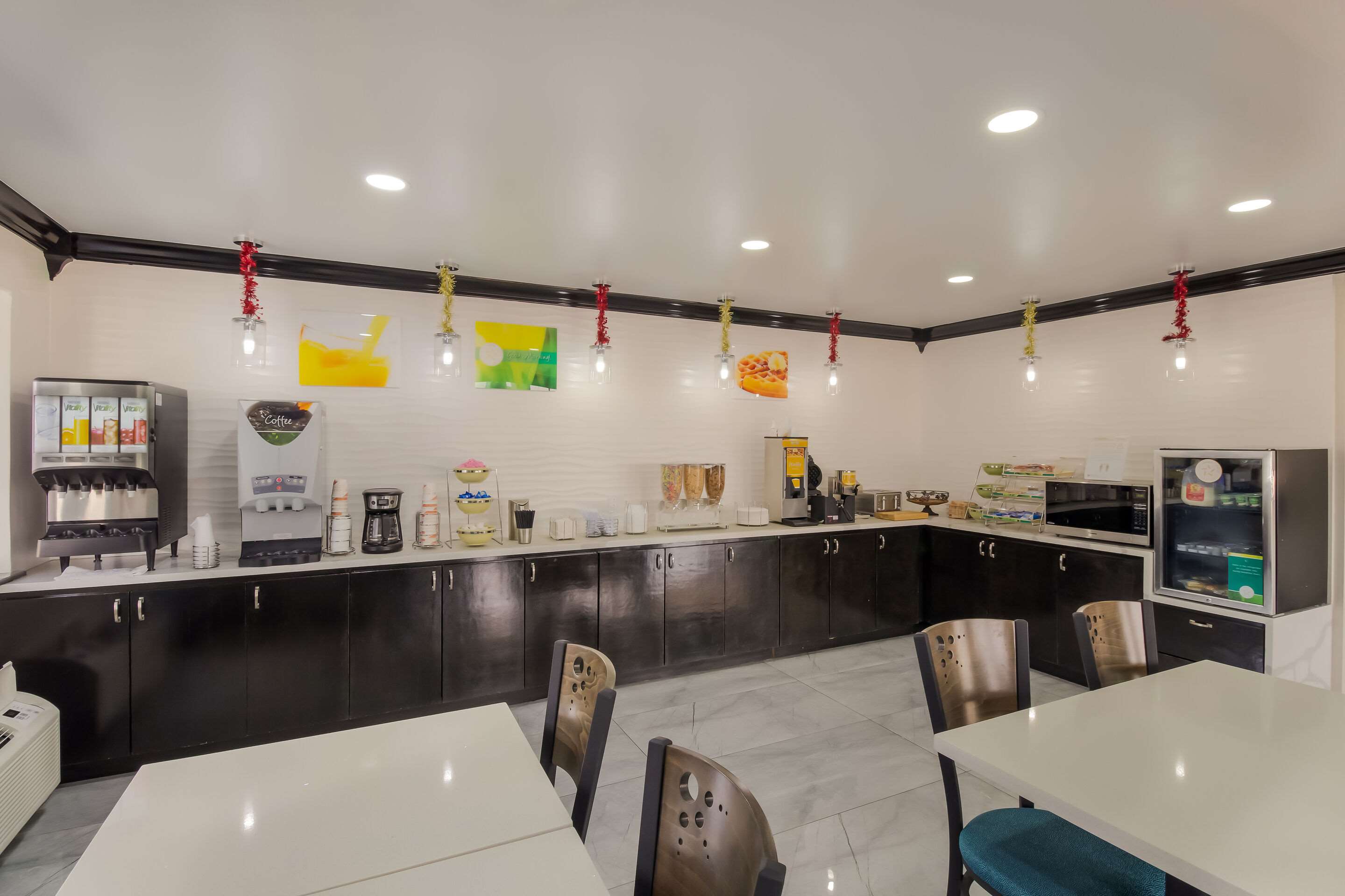 Breakfast bar | Quality Inn Madisonville