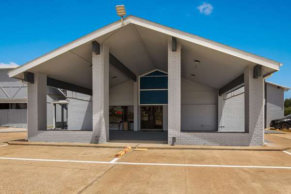 Exterior view - Quality Inn Madisonville - I-45, Exit 142