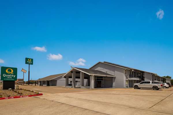 Exterior view - Quality Inn Madisonville - I-45, Exit 142