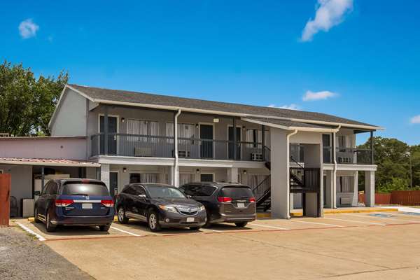 Exterior view - Quality Inn Madisonville - I-45, Exit 142