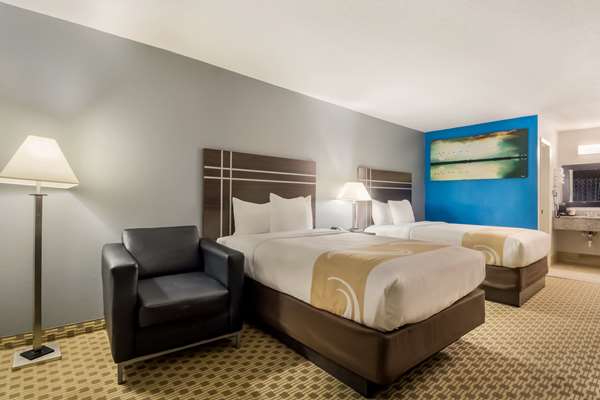  - Quality Inn Madisonville - I-45, Exit 142