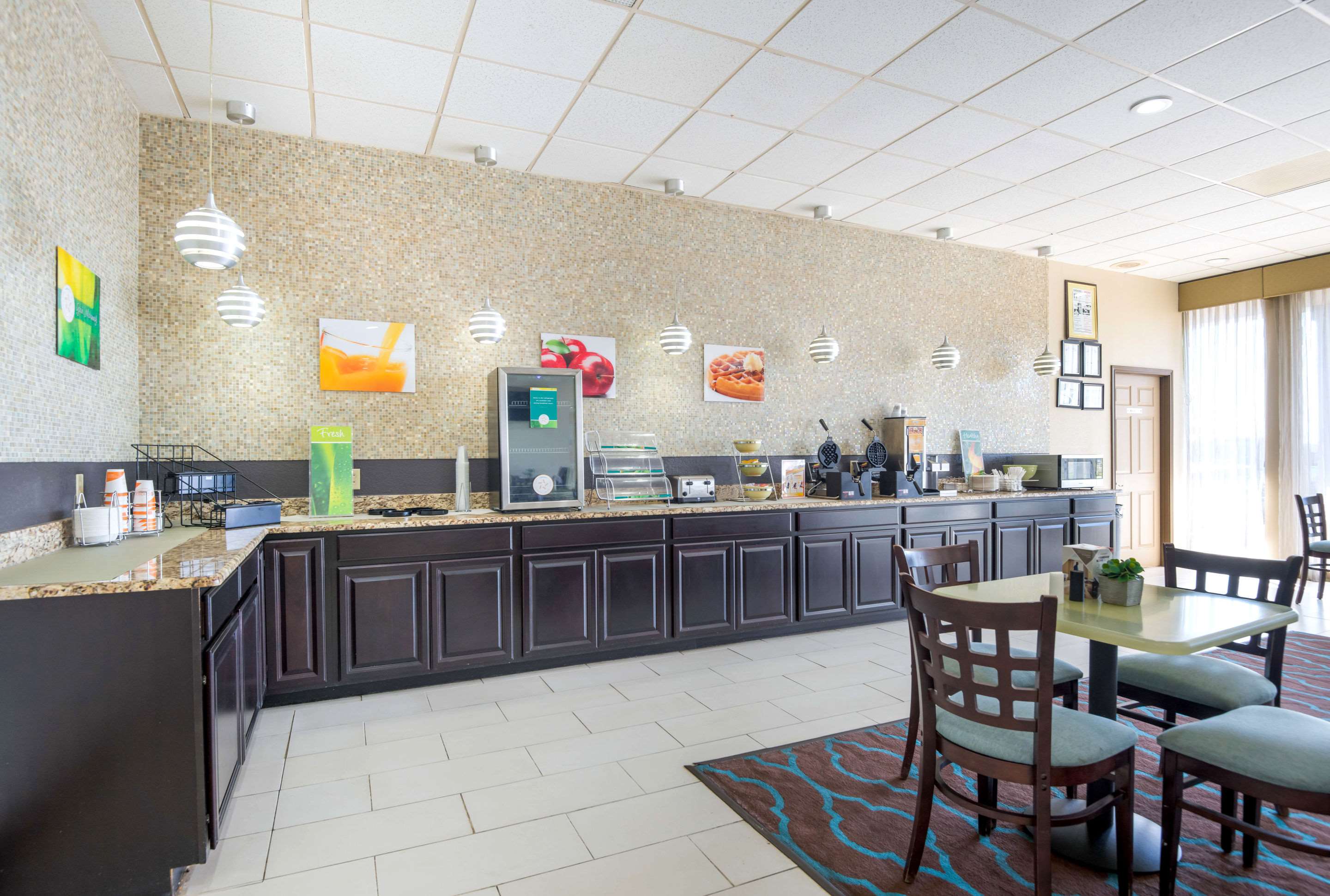 Breakfast counter