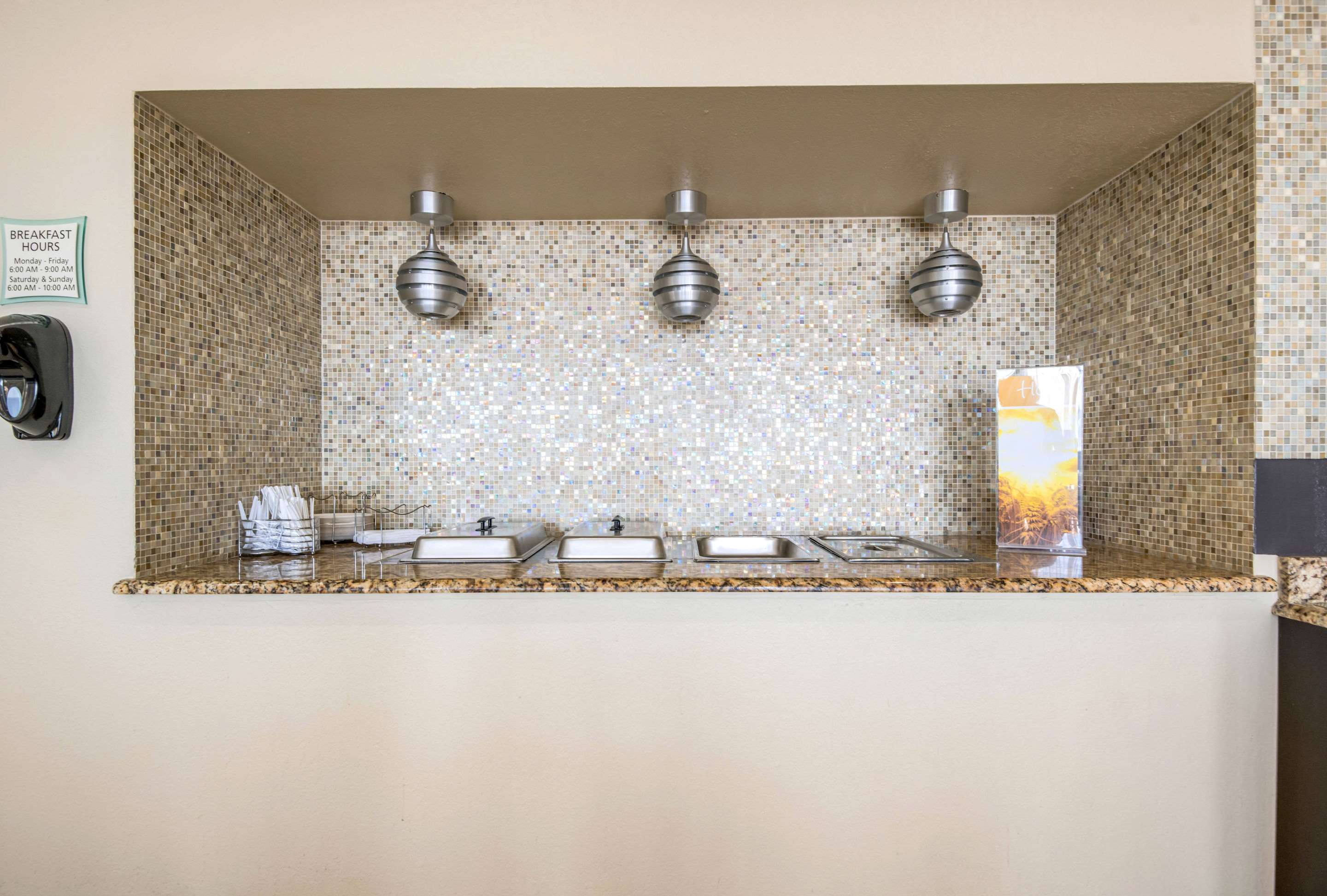 Breakfast counter