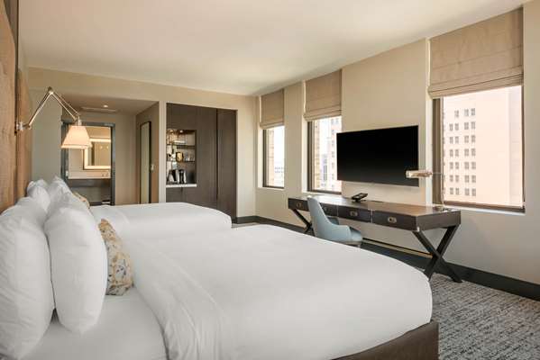  - Cambria Hotel & Convention Center Downtown Houston - I-69, Exits 130 & 131